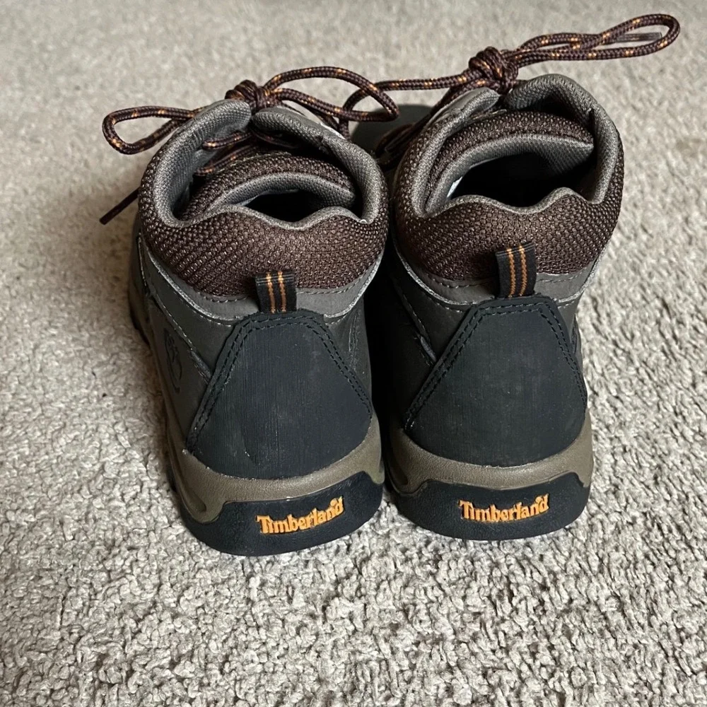 Timberland Boys Waterproof Hiking Boots Brown Leather Mid Top Size 5 A14IB